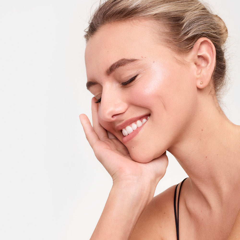 The Ultimate Guide to Dewy Skin: How to Achieve a Radiant, Healthy Glow