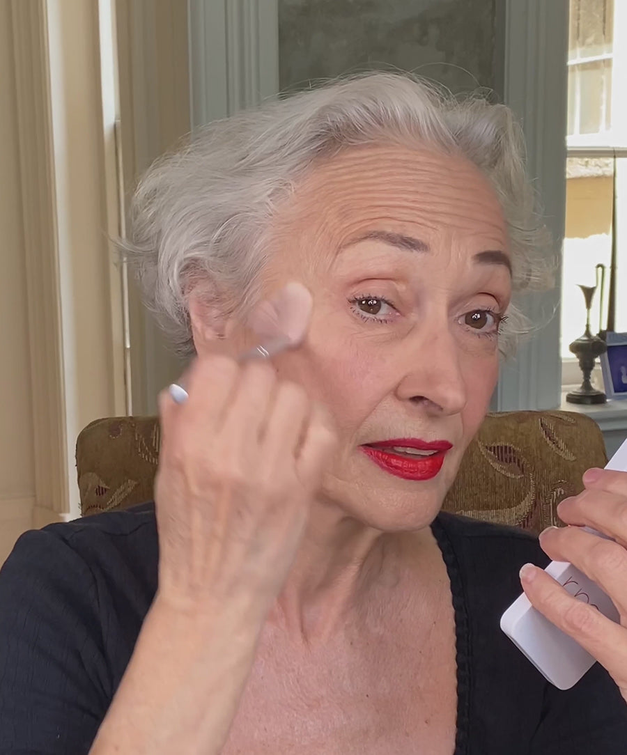 Rose-Marie how to apply RMS ReDimension Hydra Dew Luminizer using Skin2Skin Classic Fan Brush